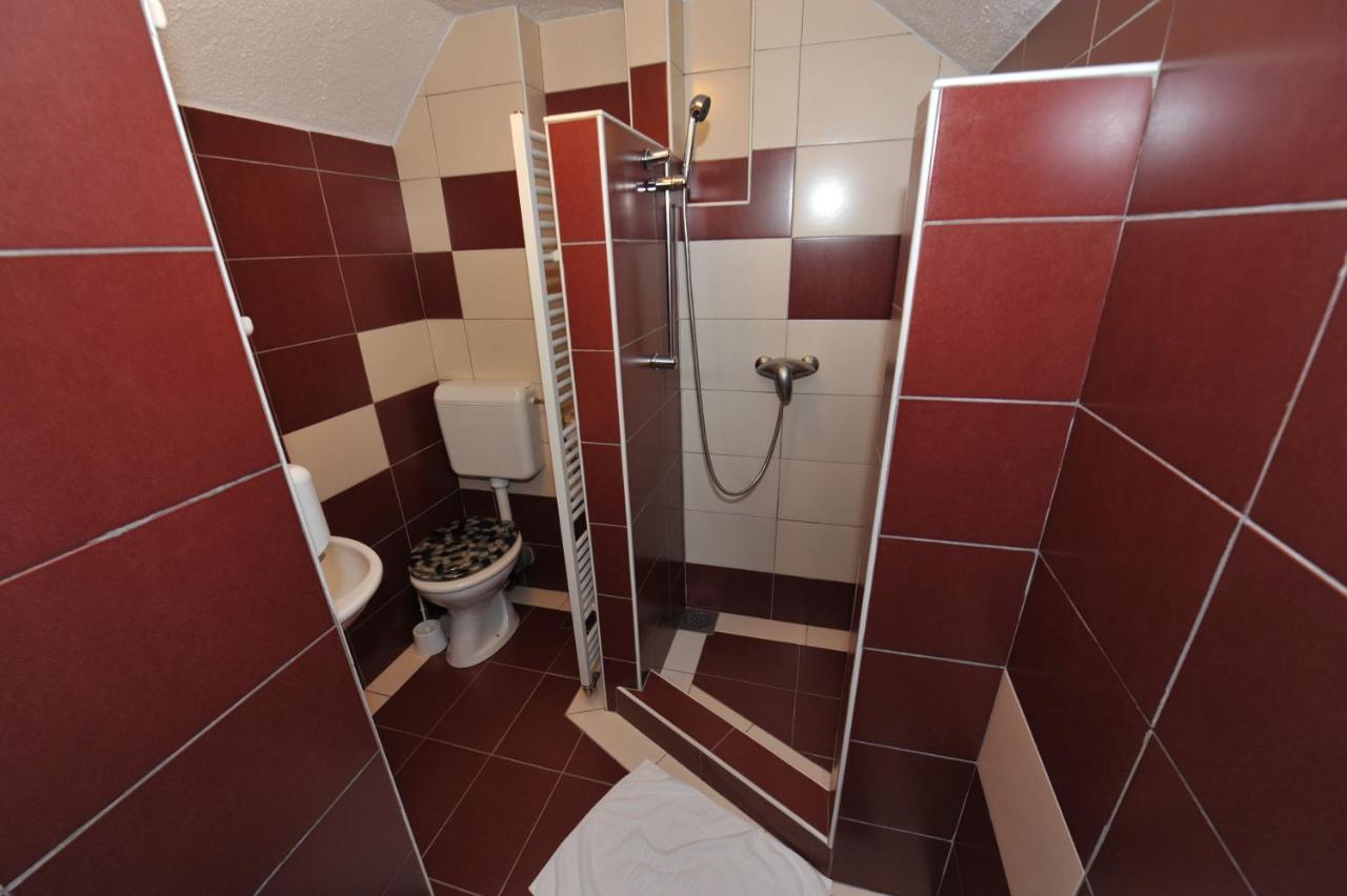 Jagodic Garni Hotel Церкле на Горенскем Екстериор снимка